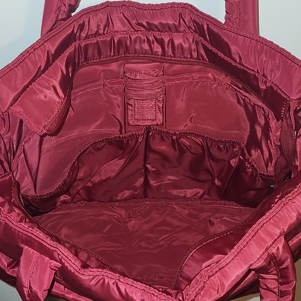New Quilted Tote Bag with Matching Pouch - Dark Red - Picture 12 of 16